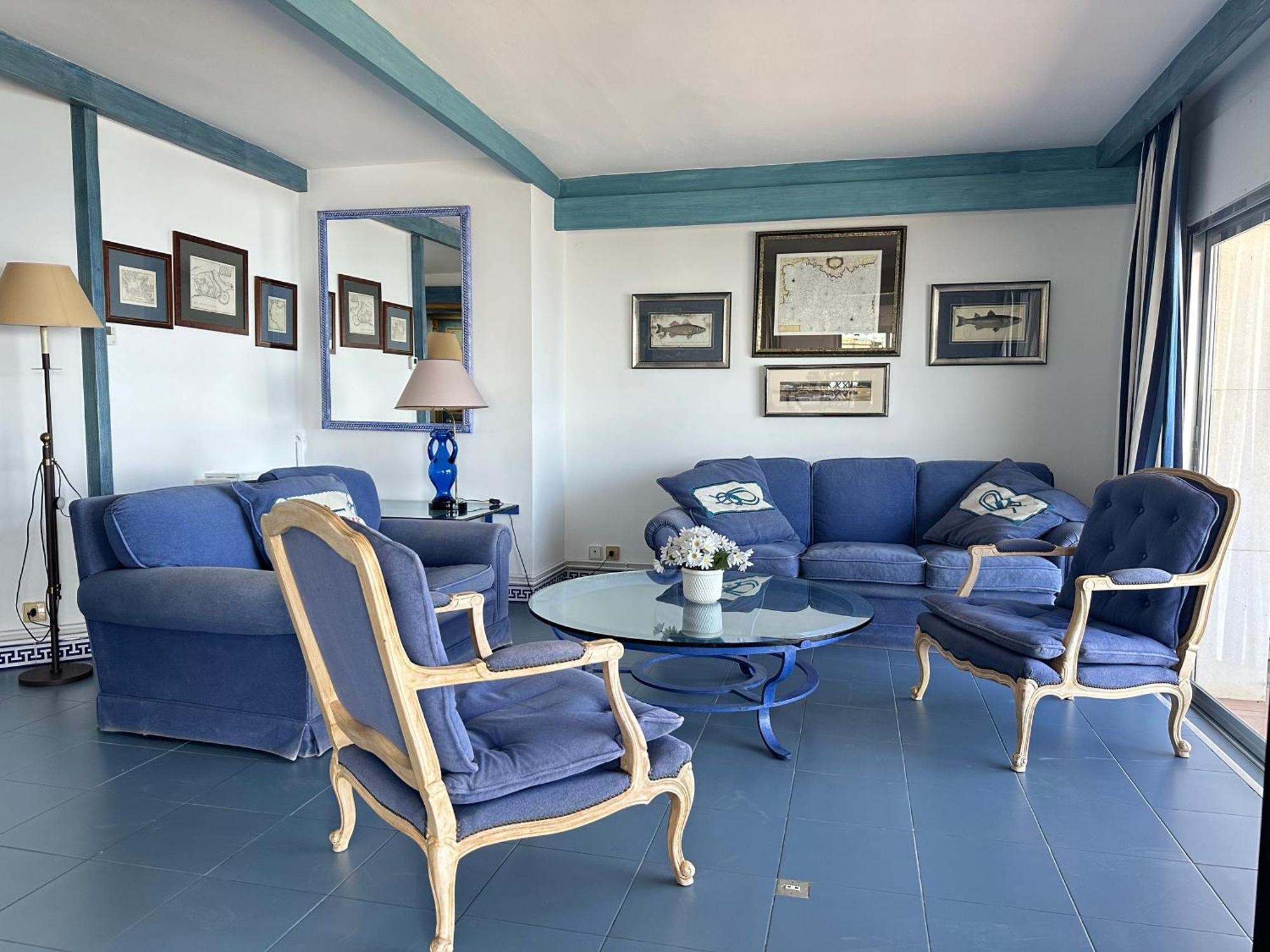 Agi Avenida Apartment